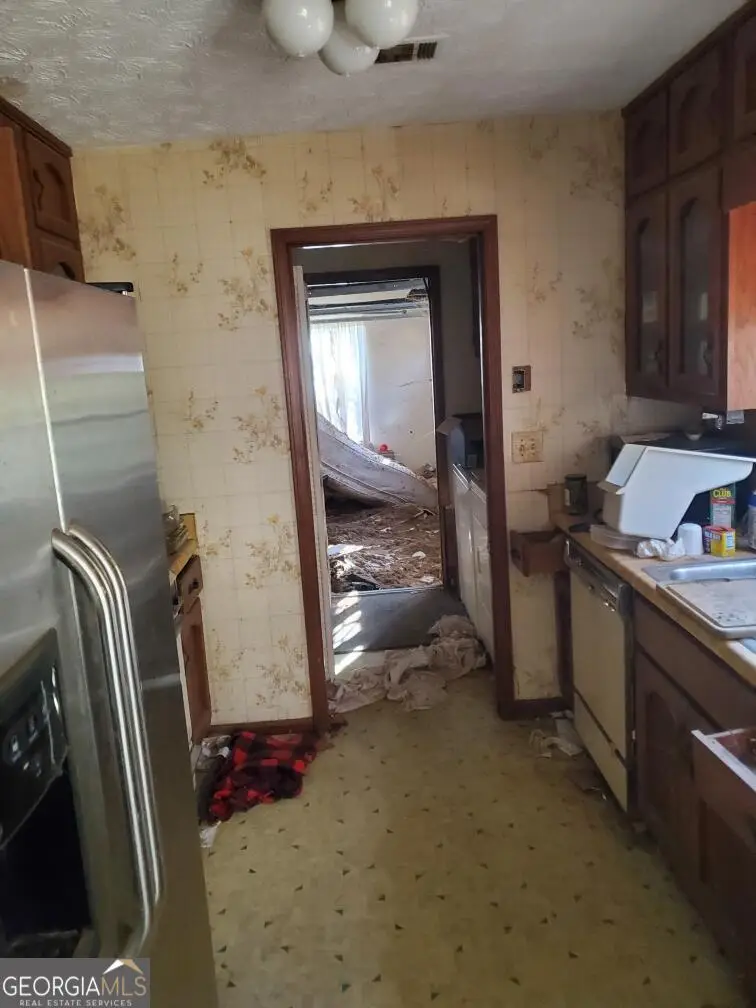 110 Huntington Court, Fayetteville, GA 30214 - Image #2