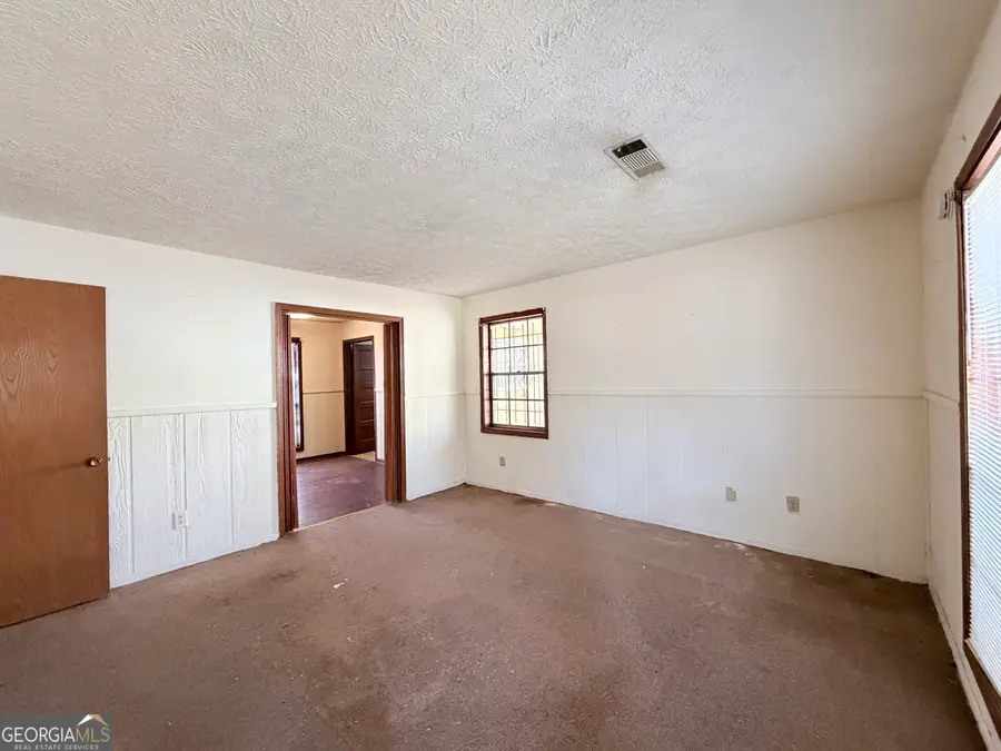 7118 Pineneedle Drive Sw, Covington, GA 30014 - Image #3