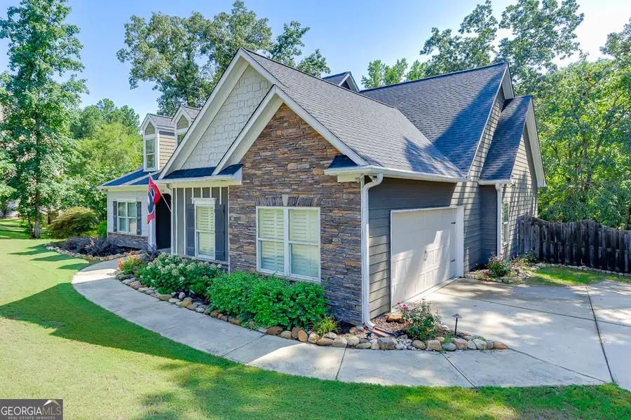 2858 Shadowstone Way, Winder, GA 30680 - Image #2