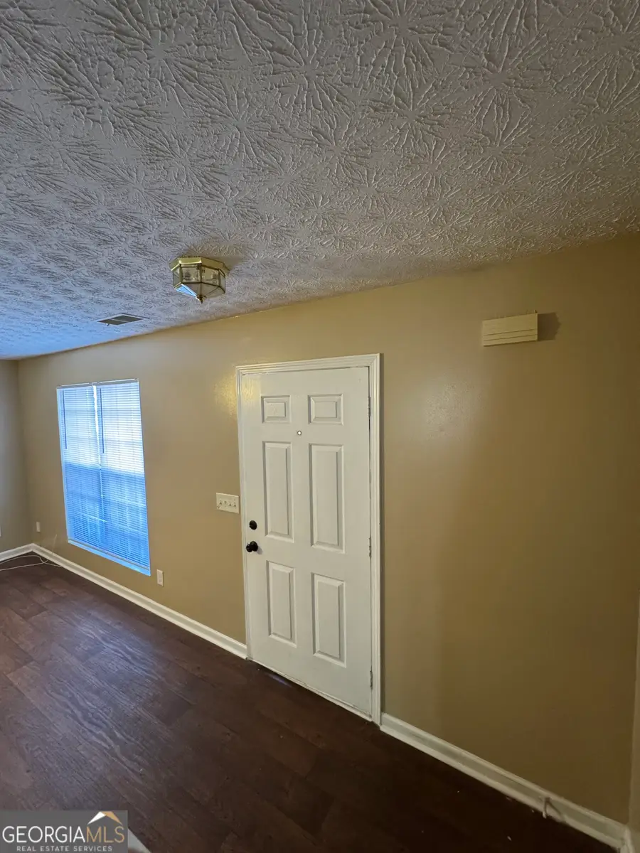 5869 Strathmoor Manor Circle, Lithonia, GA 30058 - Image #2
