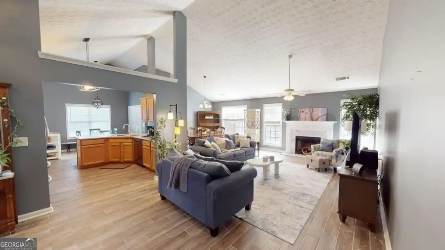 346 Meadowcreek Drive, Jefferson, GA 30549 - Image #2