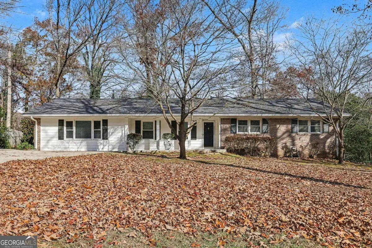 558 Dorsey Circle Sw, Lilburn, GA 30047 - Image #1