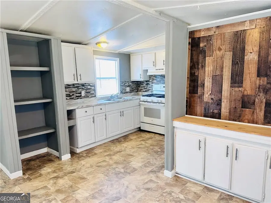 6134 Grant Ford Road, Gainesville, GA 30506 - Image #3