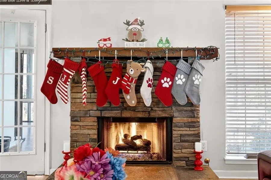 408 Strathmore Drive, Sharpsburg, GA 30277 - Image #2