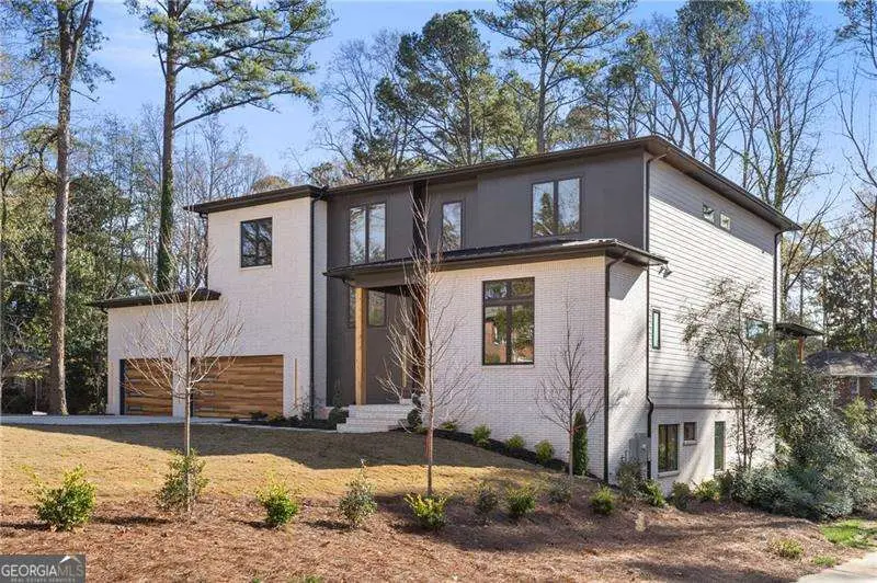 633 Pauley Place, Sandy Springs, GA 30328 - Image #3
