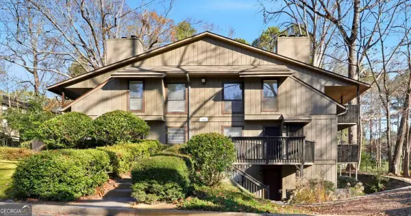 109 Cumberland Court Se, Smyrna, GA 30080