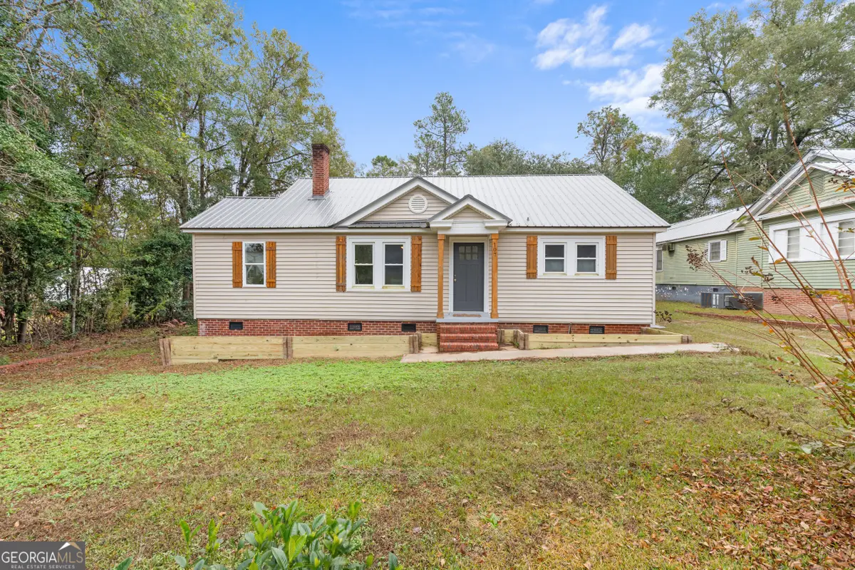 107 Dixie Avenue, Sylvania, GA 30467 - Image #1