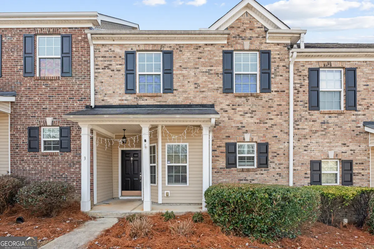 141 Mill Pond Crossing #L3, Carrollton, GA 30116 - Image #1
