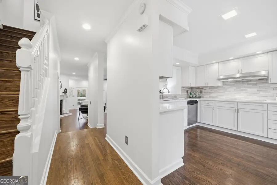 6 Alston Place Ne, Atlanta, GA 30324 - Image #3