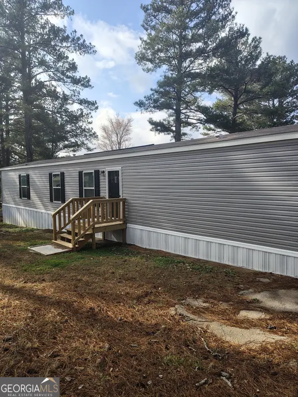 7 Poole Circle, Ellenwood, GA 30294