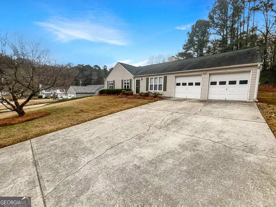 607 River Bend Circle Sw, Smyrna, GA 30082 - Image #2