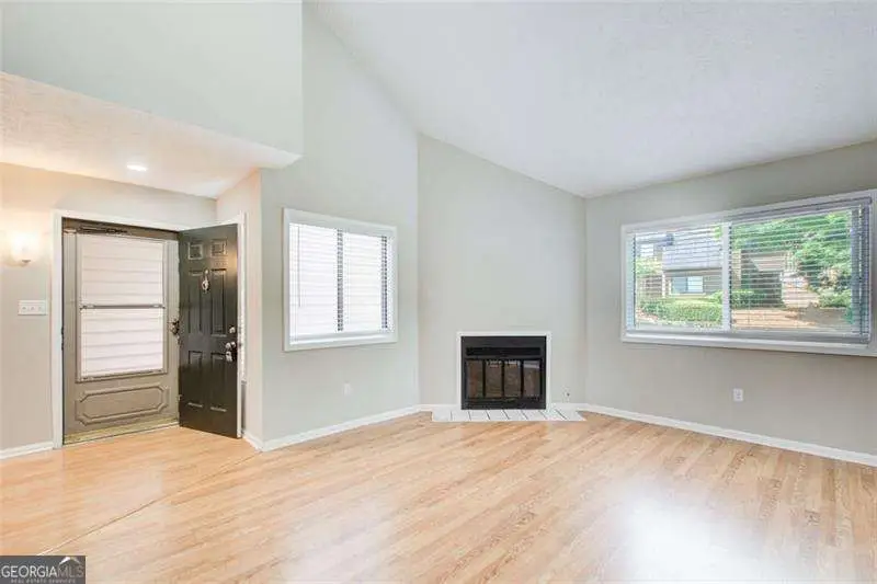 1301 Parkaire Crossing, Marietta, GA 30068 - Image #3