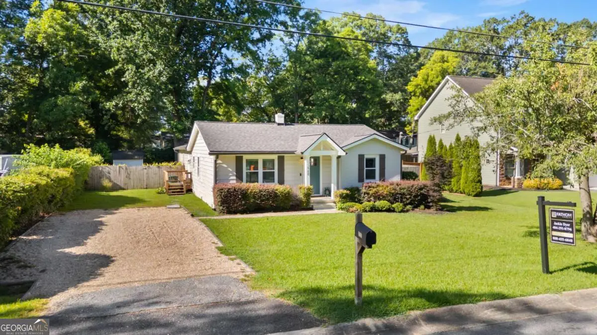 1060 Mclinden Avenue Se, Smyrna, GA 30080 - Image #1