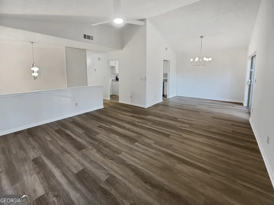 587 Tarragon Way Sw, Atlanta, GA 30331 - Image #3