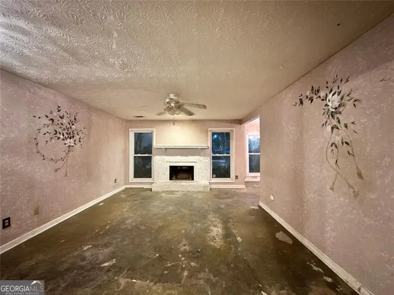 1001 Lake Pointe Circle, Roswell, GA 30075 - Image #2