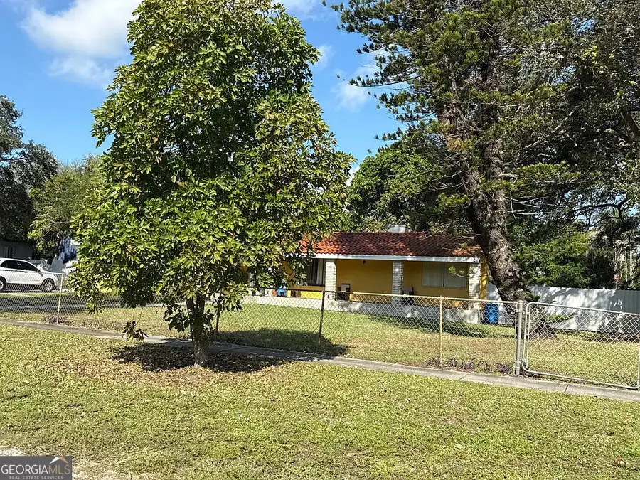 865 NE 143rd Street, North Miami, FL 33161 - Image #2