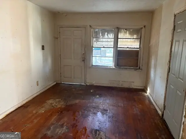 1168 Dolphin Drive Sw, Atlanta, GA 30311 - Image #2