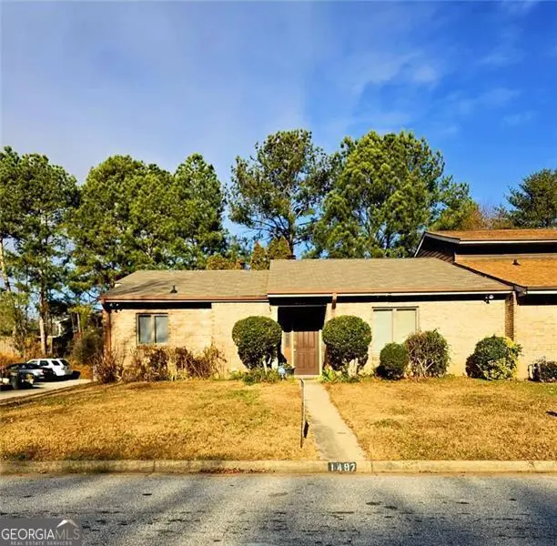 1497 Stoneleigh Circle, Stone Mountain, GA 30088 - Image #3