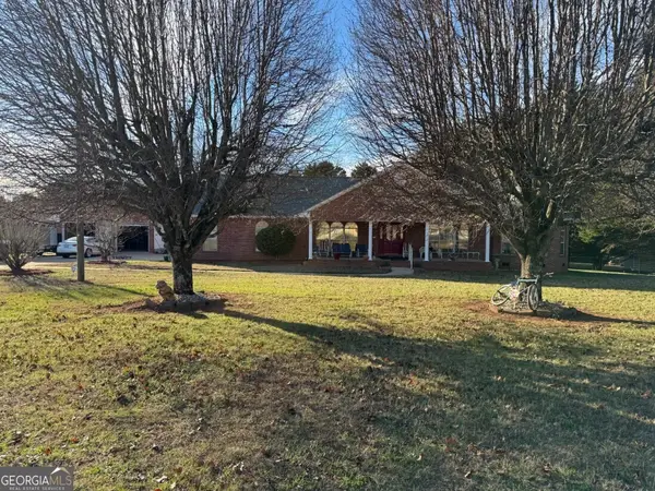 5573 Clarks Bridge Road, Clermont, GA 30527