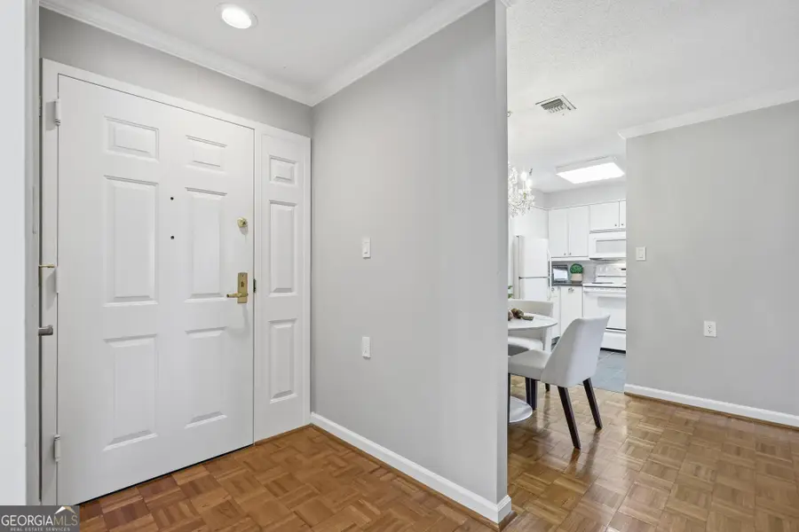 1800 Clairmont Lake #719, Decatur, GA 30033 - Image #3