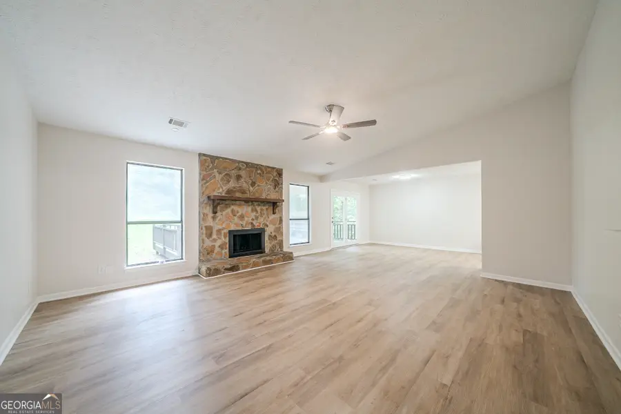 5115 Carole Place Sw, Stone Mountain, GA 30087 - Image #3