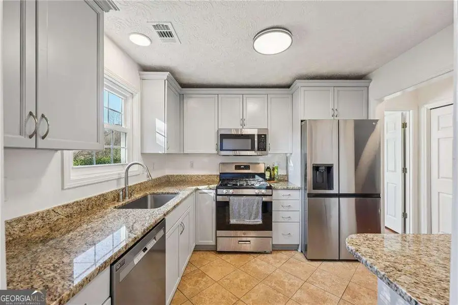 2163 Berryhill Circle Se, Smyrna, GA 30082 - Image #2