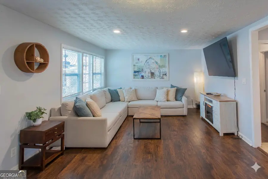 5215 Dixie Lake Road, Union City, GA 30291 - Image #3