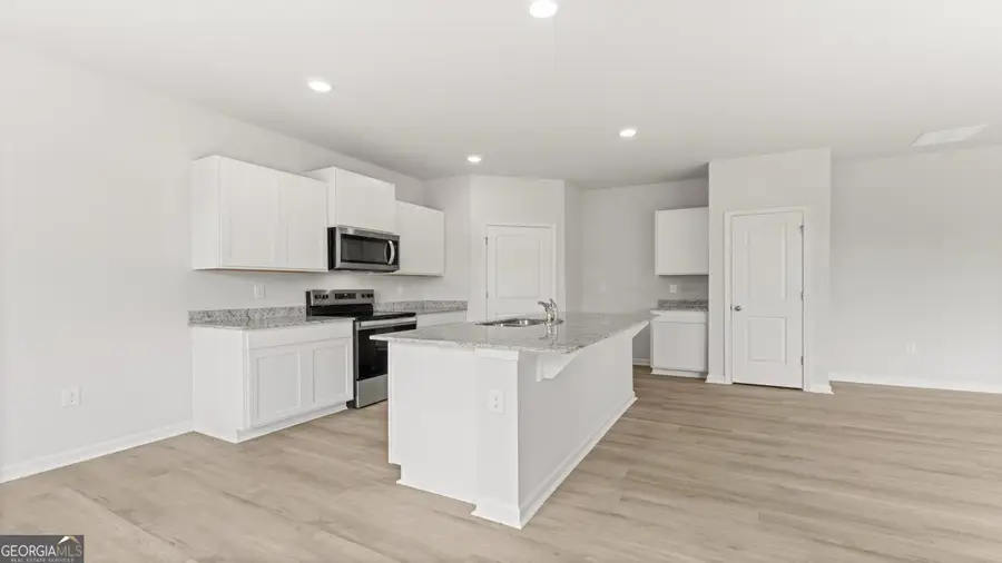 8109 Elkhorn Drive, Fairburn, GA 30213 - Image #2