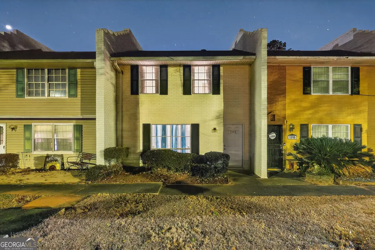 1094 Eastview Circle Ne, Conyers, GA 30012 - Image #1