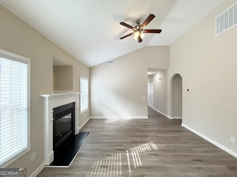 6072 Park Close, Fairburn, GA 30213 - Image #3