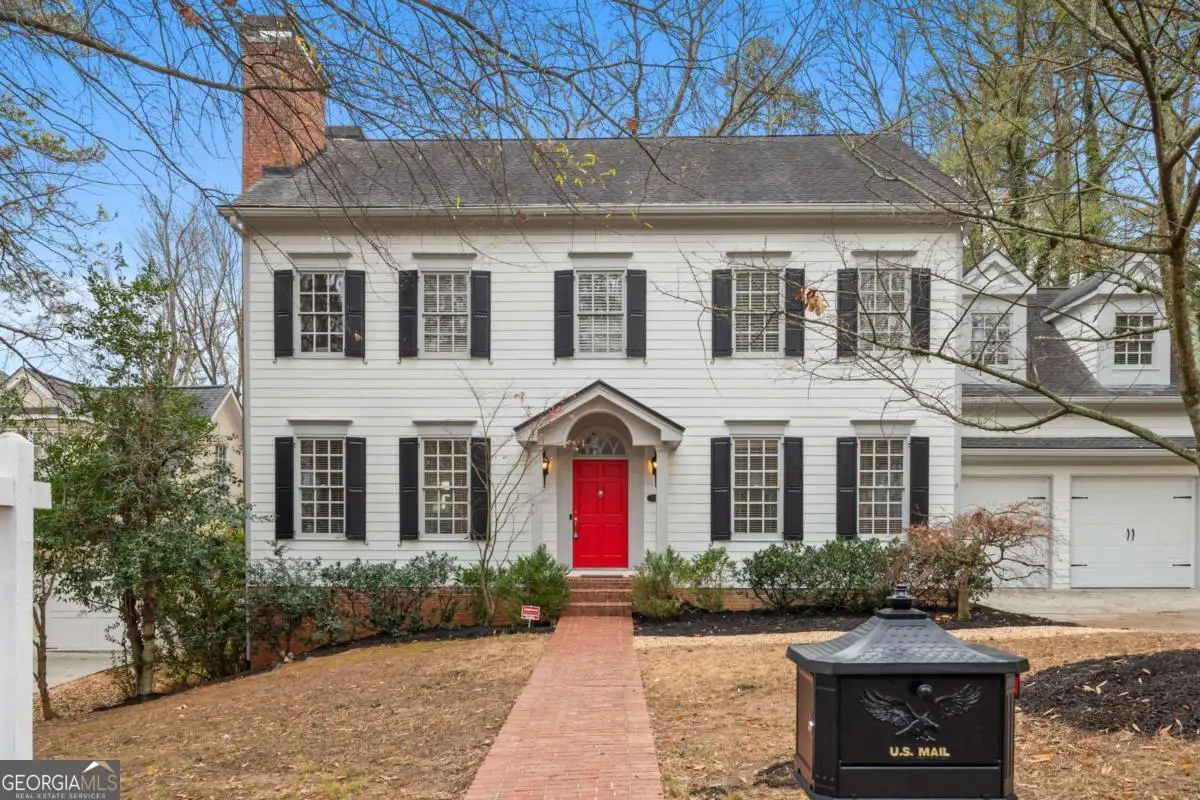 2181 Mckinley Road Nw, Atlanta, GA 30318 - Image #1