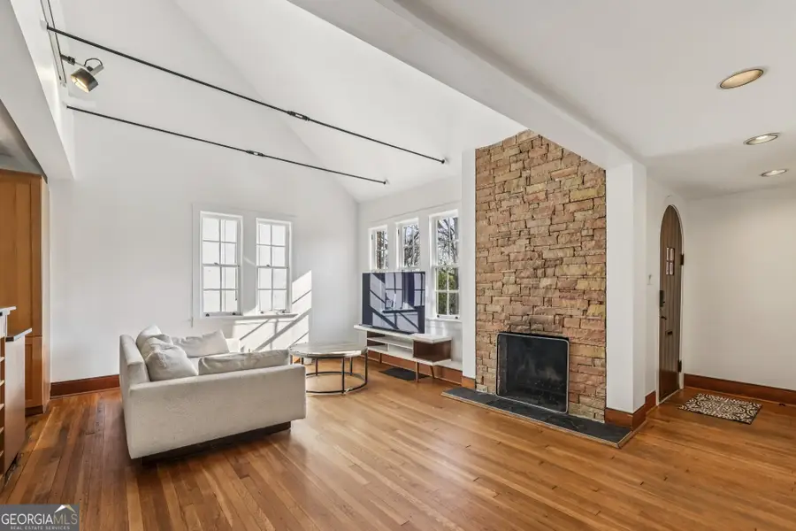 918 Glen Arden Way Ne, Atlanta, GA 30306 - Image #2