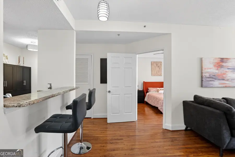 1074 Peachtree Walk Ne #B323, Atlanta, GA 30309 - #2