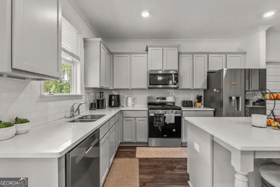 379 Blue Juniper Circle, Loganville, GA 30052 - Image #2