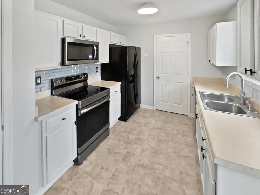 297 Lambert Overlook Circle, Carrollton, GA 30117 - Image #2