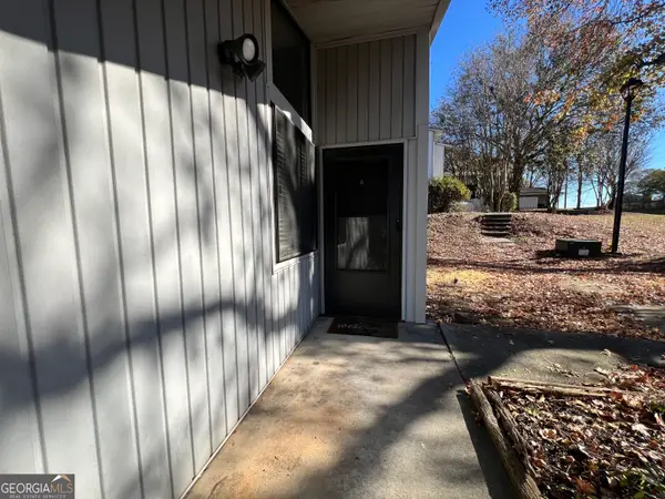 1496 Pine Log Road Ne #A, Conyers, GA 30012