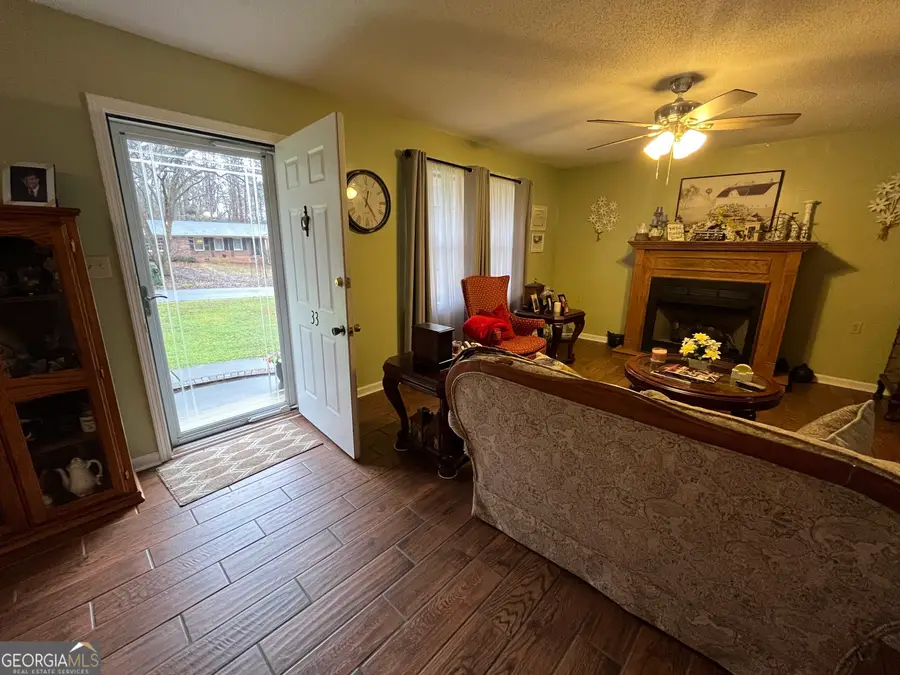 33 E Kenora Drive Sw, Rome, GA 30165 - Image #3