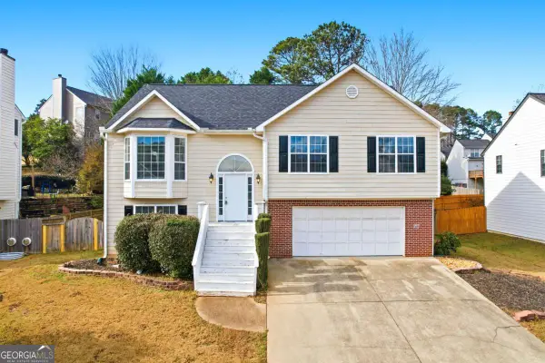 203 Chesapeake Lane, Woodstock, GA 30189