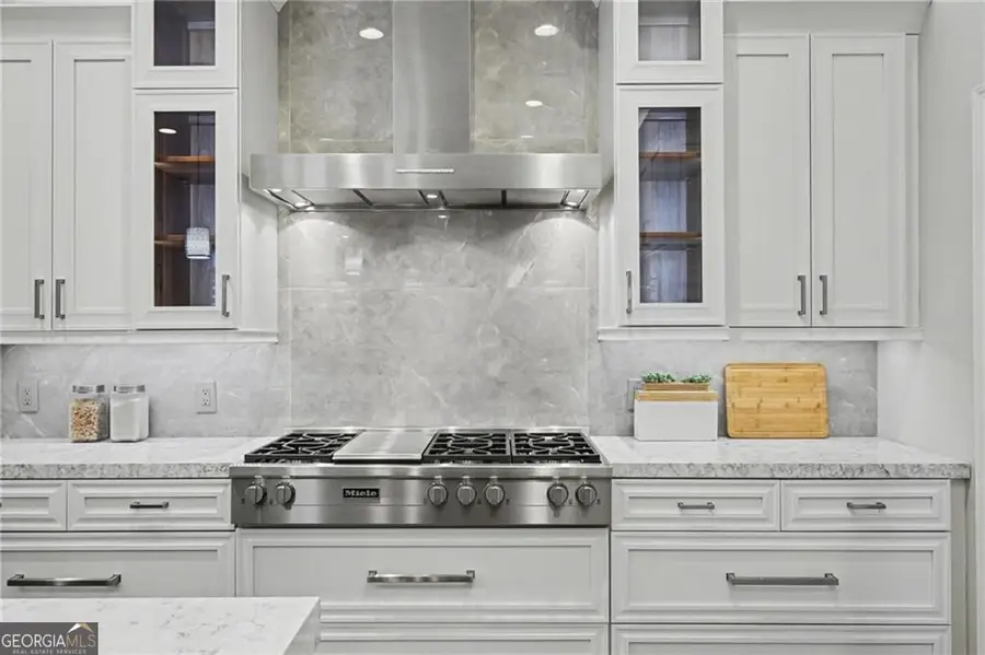 225 Farmbrooke Court, Atlanta, GA 30350 - Image #3