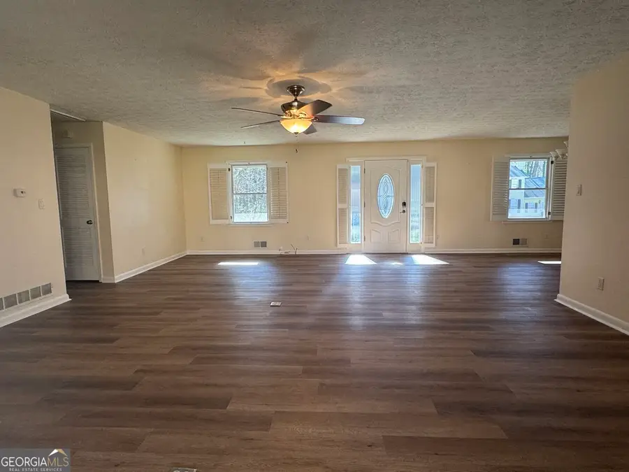 370 Merrydale Drive Sw, Marietta, GA 30064 - Image #3