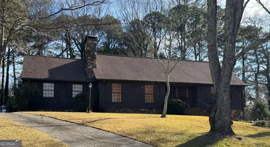 933 Viking Drive, Stone Mountain, GA 30083 - Image #2