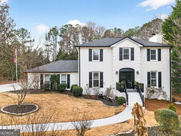 325 Saddle Creek Circle, Roswell, GA 30076