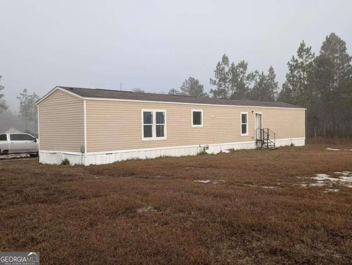 393 Crossing Drive, Nahunta, GA 31553 - Image #1