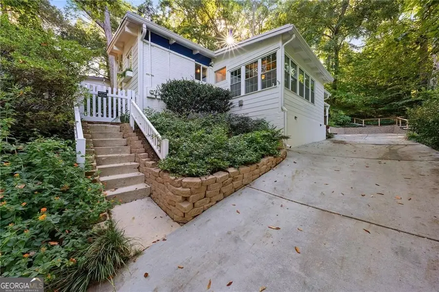 2632 Defoors Ferry Road Nw, Atlanta, GA 30318 - Image #2