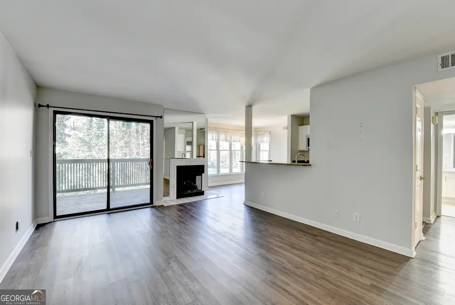 911 Garden Court #911, Atlanta, GA 30328 - Image #3