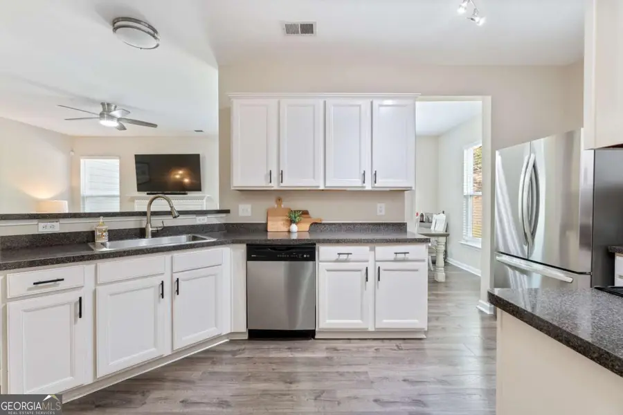 136 Wiley Parc Circle, Woodstock, GA 30188 - Image #3