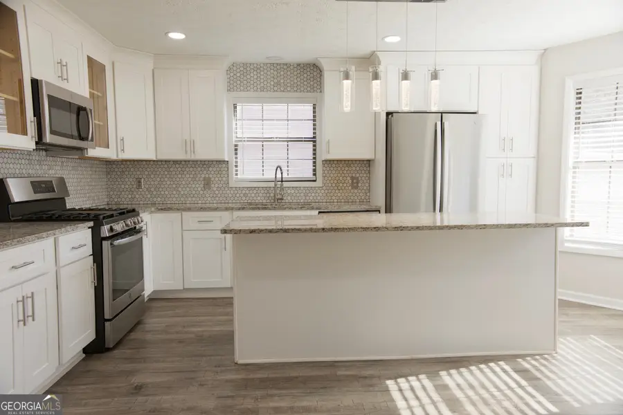 3325 Estate Lake Drive, Fairburn, GA 30213 - Image #2