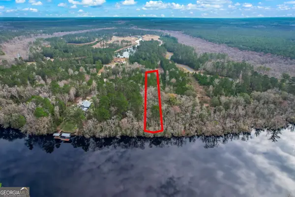 448 Shoreline Dr, Kingsland, GA 31548