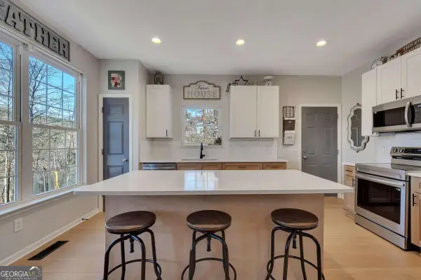 105 Pinebrook Drive, Waleska, GA 30183