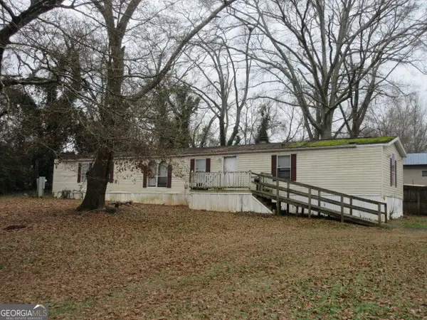 54 Skyland Drive W, Locust Grove, GA 30248